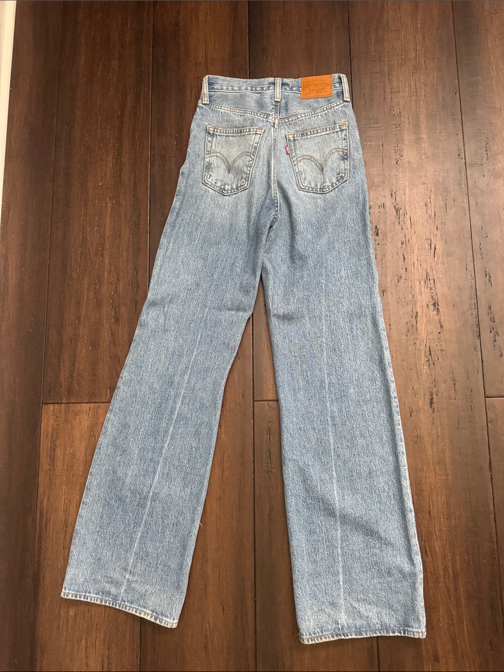 Levi's women’s rib cage wide leg brand new never worn